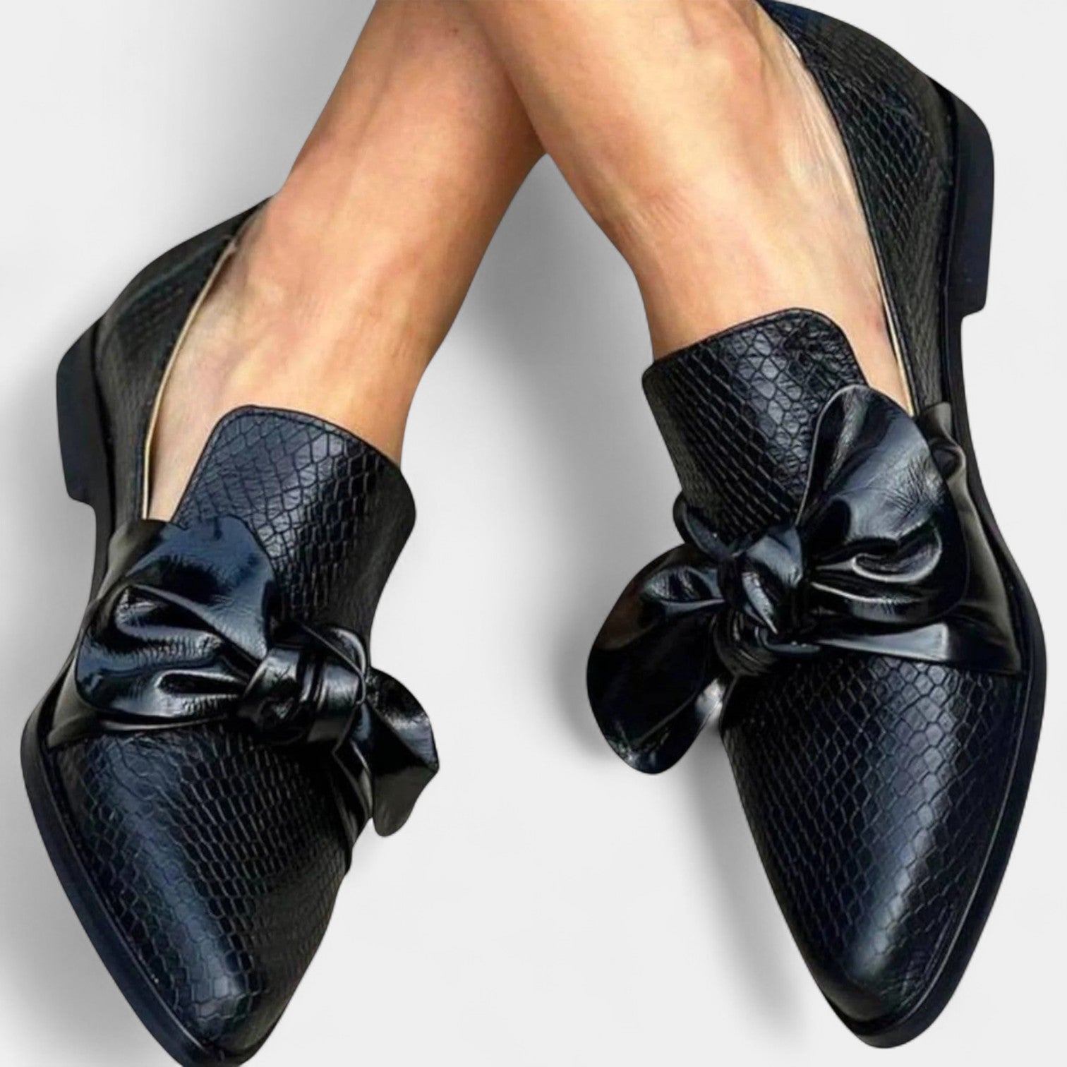 AMANDINE LEATHER LOAFER SHOES